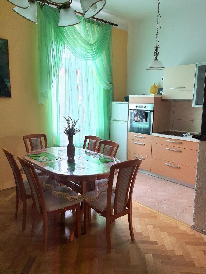 Family Apartment Center Opatija Exterior foto