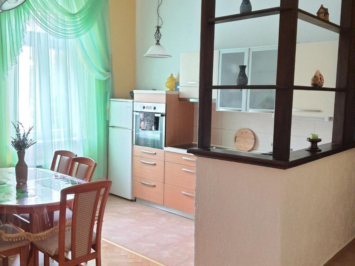 Family Apartment Center Opatija Exterior foto