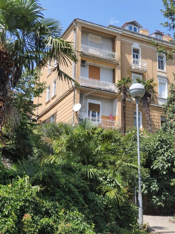 Family Apartment Center Opatija Exterior foto